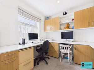 Bedroom- click for photo gallery